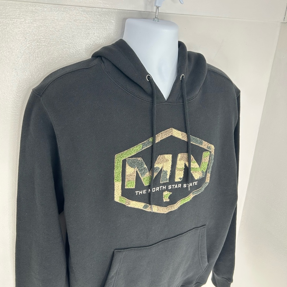 State of Mine NWT Woodland Camo Chenile Minnesota Hoodie Medium North Star State - Picture 4 of 14